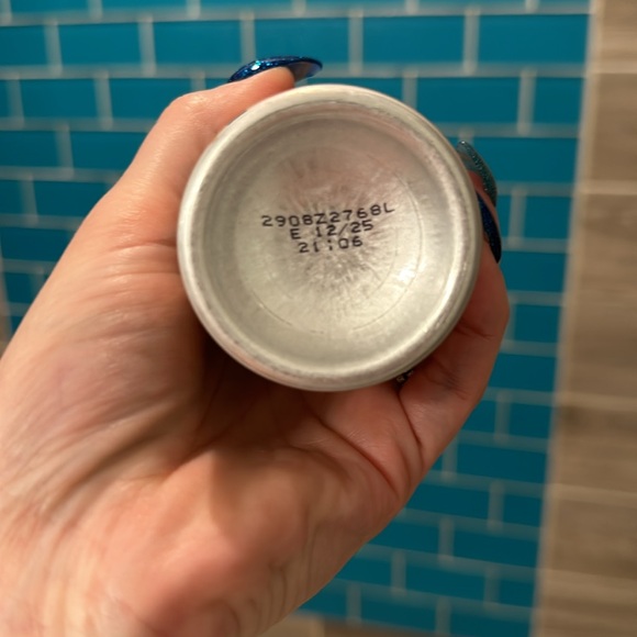 NEW dry shampoo - Picture 2 of 3